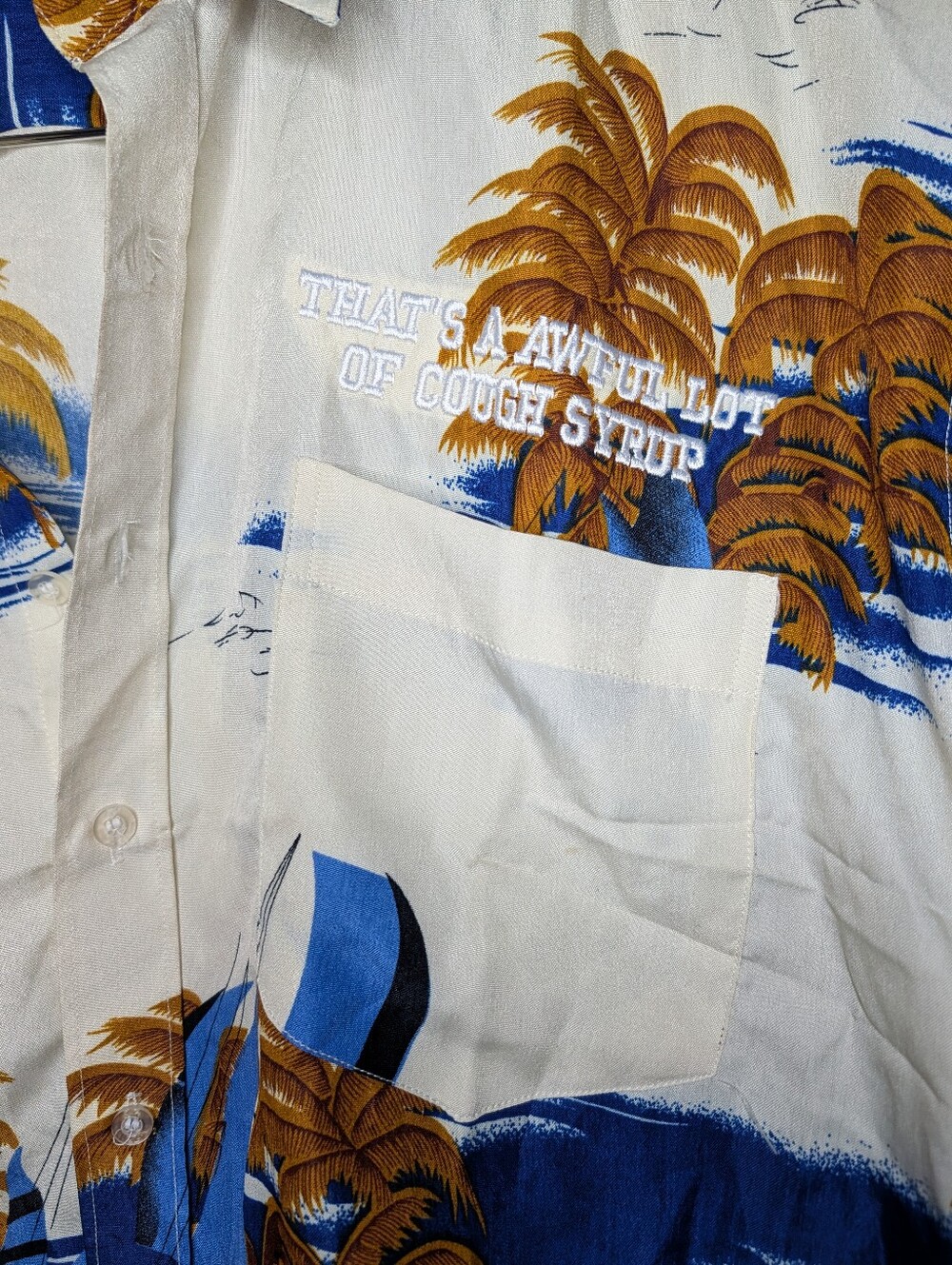 That's A Awful Lot Of Cough Syrup Hawaiian Shirt Men Size 43 Tropical Desto Dubb - Picture 3 of 7